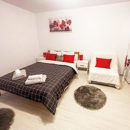Buzz Apartment Cluj-Napoca Exterior photo